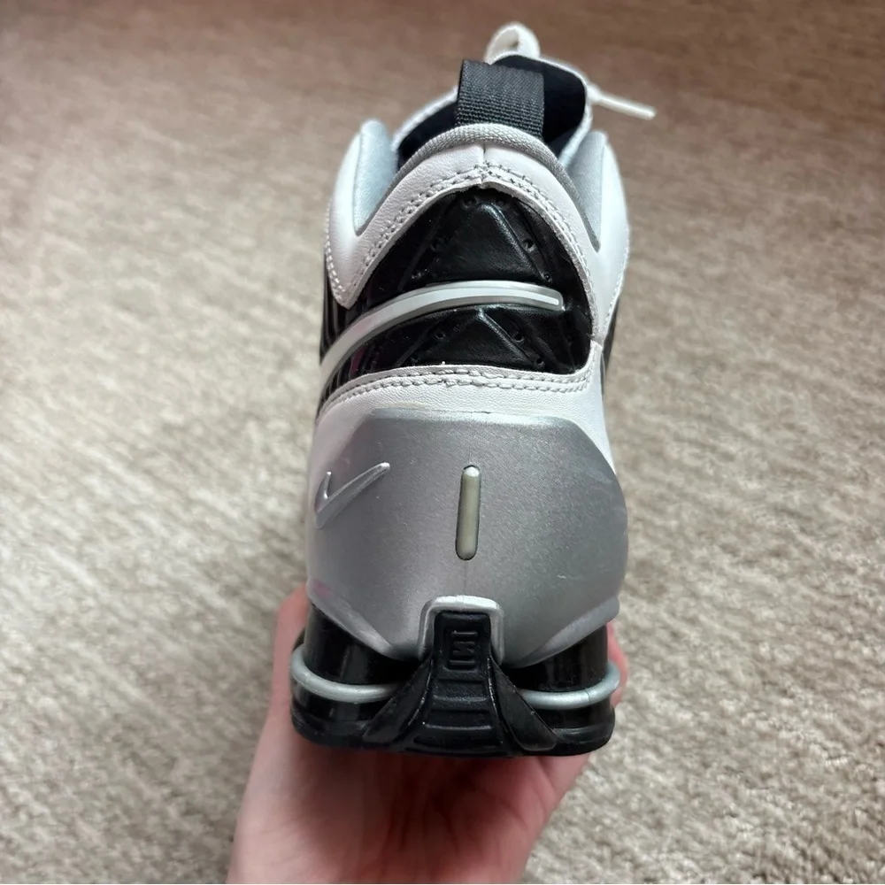 Nike Shox BB Pro Women’s Basketball Shoes - Size 7